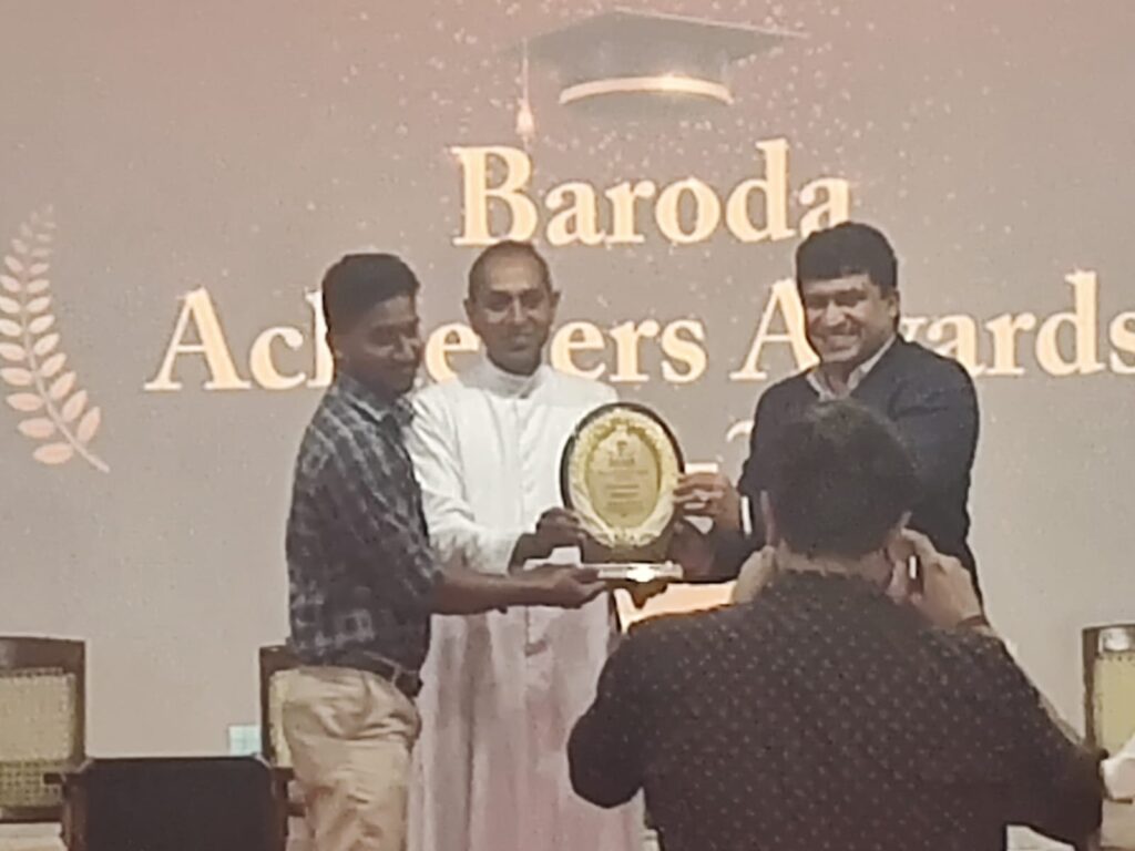 Rajimon receives the Bank of Baroda Award for Academic Excellence 2024